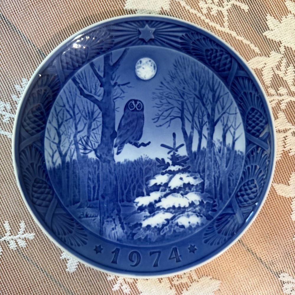 Royal Copenhagen Collector Plate 1974 Winter Twilight Owl Blue Excellent 7"